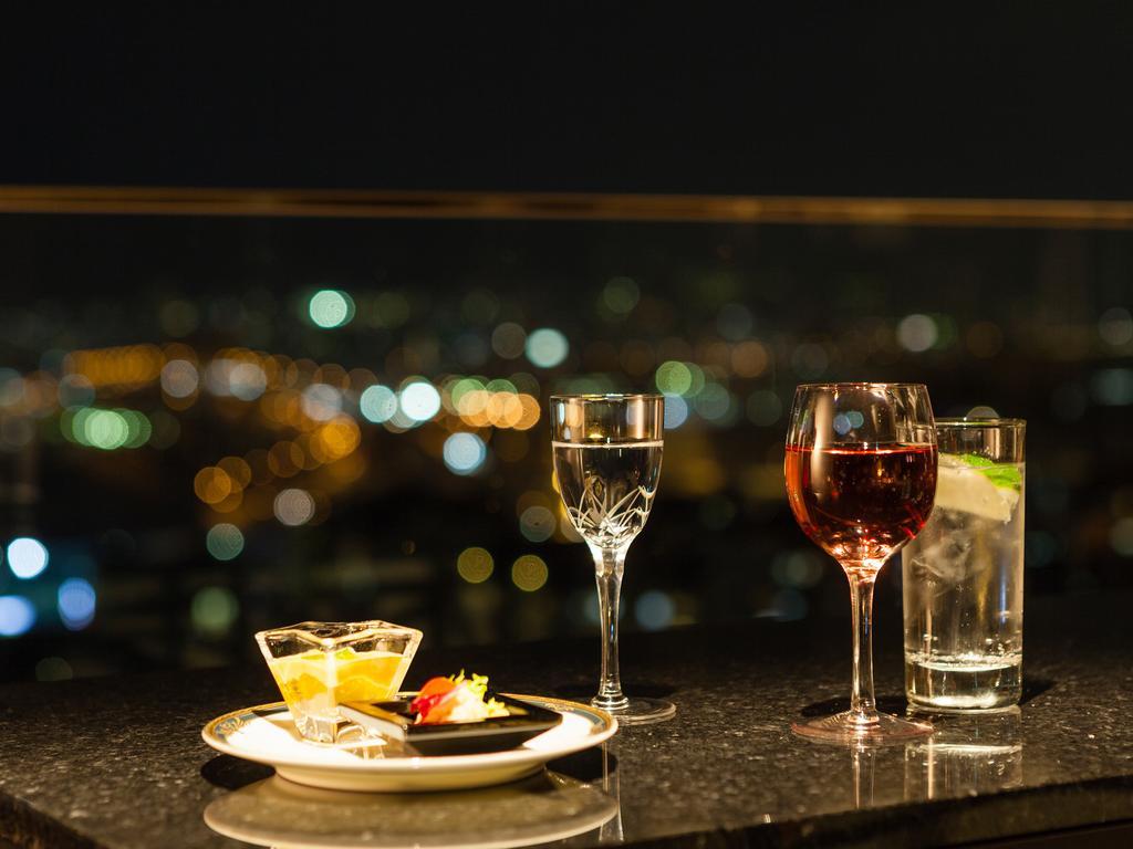Kobe Bay Sheraton Hotel & Towers Exterior foto