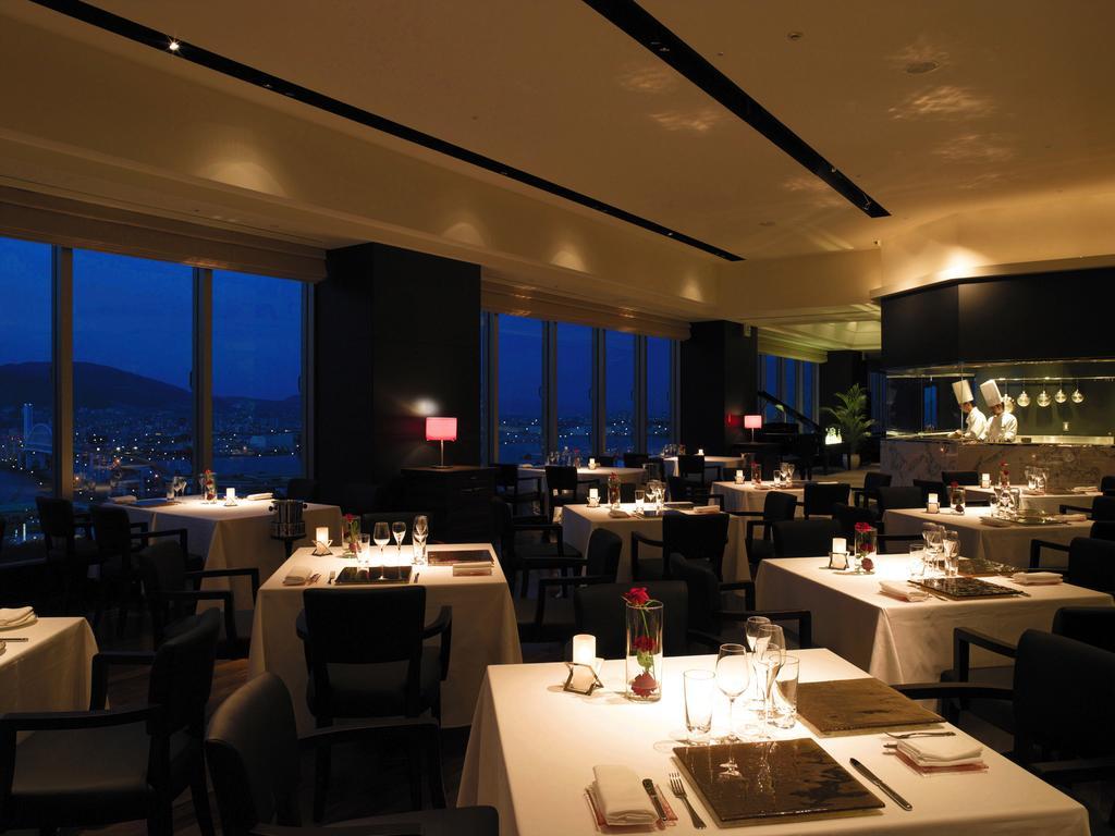 Kobe Bay Sheraton Hotel & Towers Exterior foto